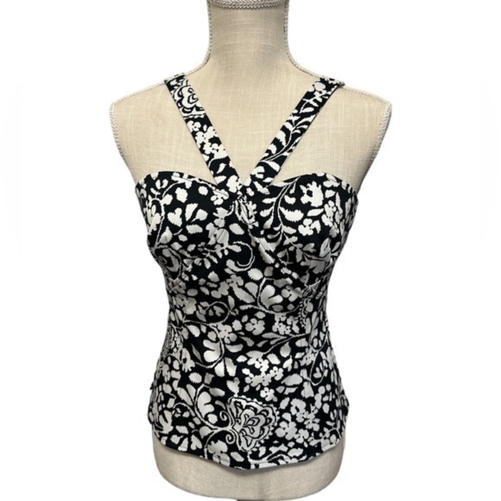 White House‎ Black Market corset top. Size 2